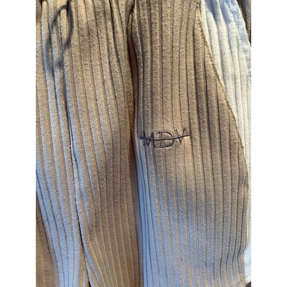 Maniere De Voir Designer Ribbed Shorts Women’s Size 6 Tan, Gray, White W/Pockets - Picture 3 of 6